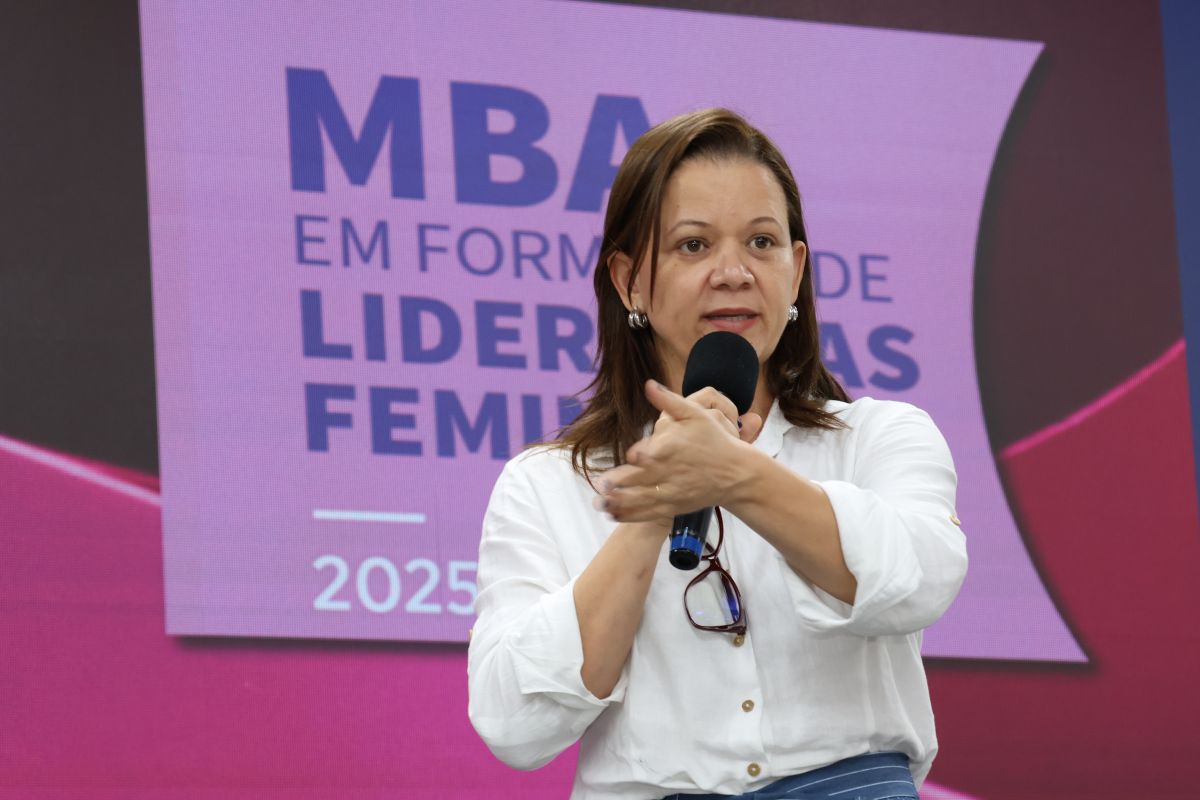 MBA em Lideranças Femininas inicia formação de 60 mulheres com foco em desafios do serviço público e debates sobre violência