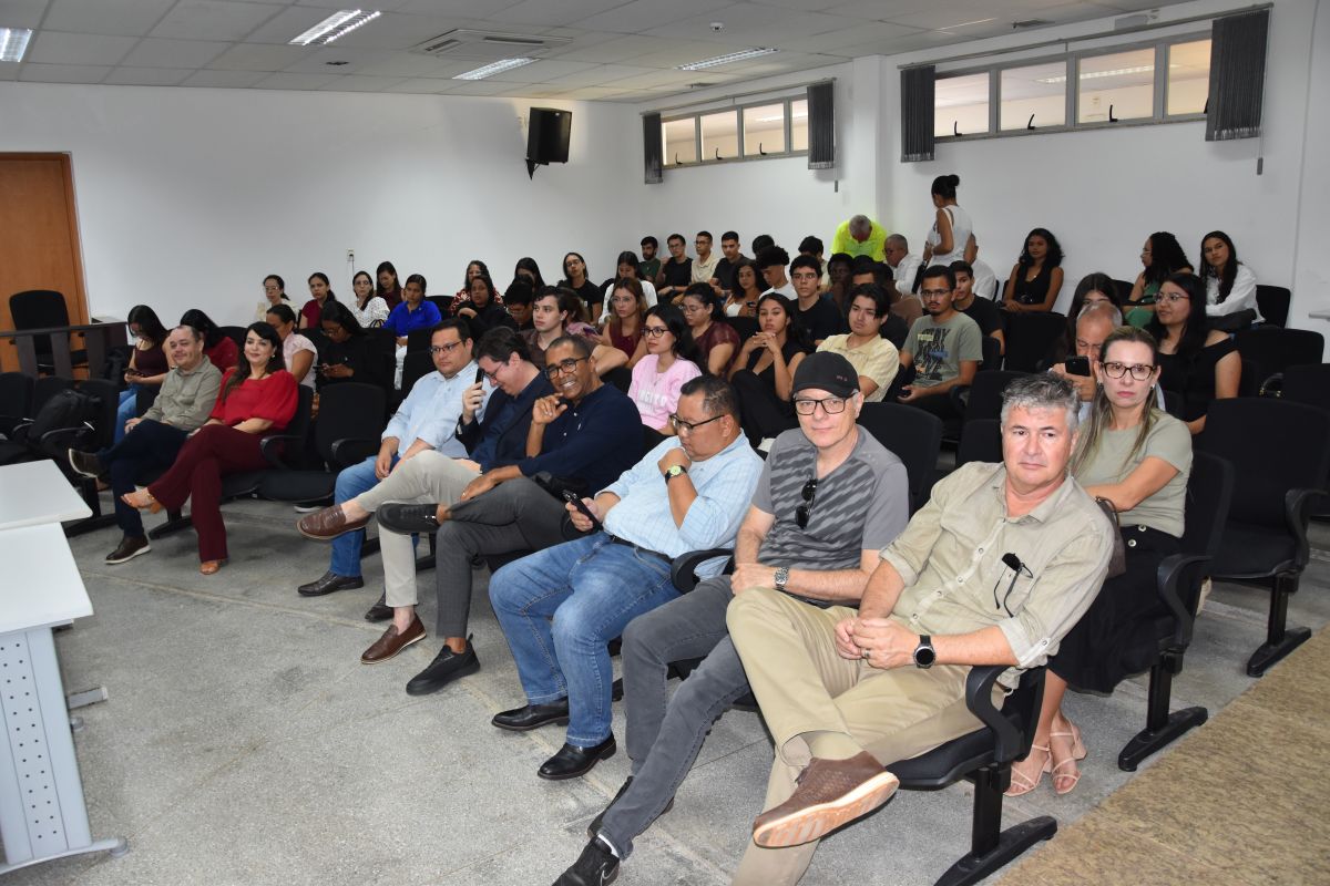 Palestra debate enfrentamento ao trabalho escravo contemporâneo em Cáceres