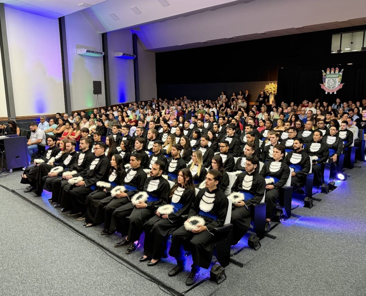 Unemat entrega 165 novos profissionais à sociedade sinopense